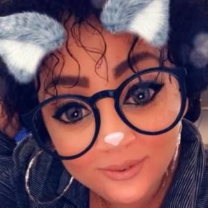 Meet your Posher, Julissa